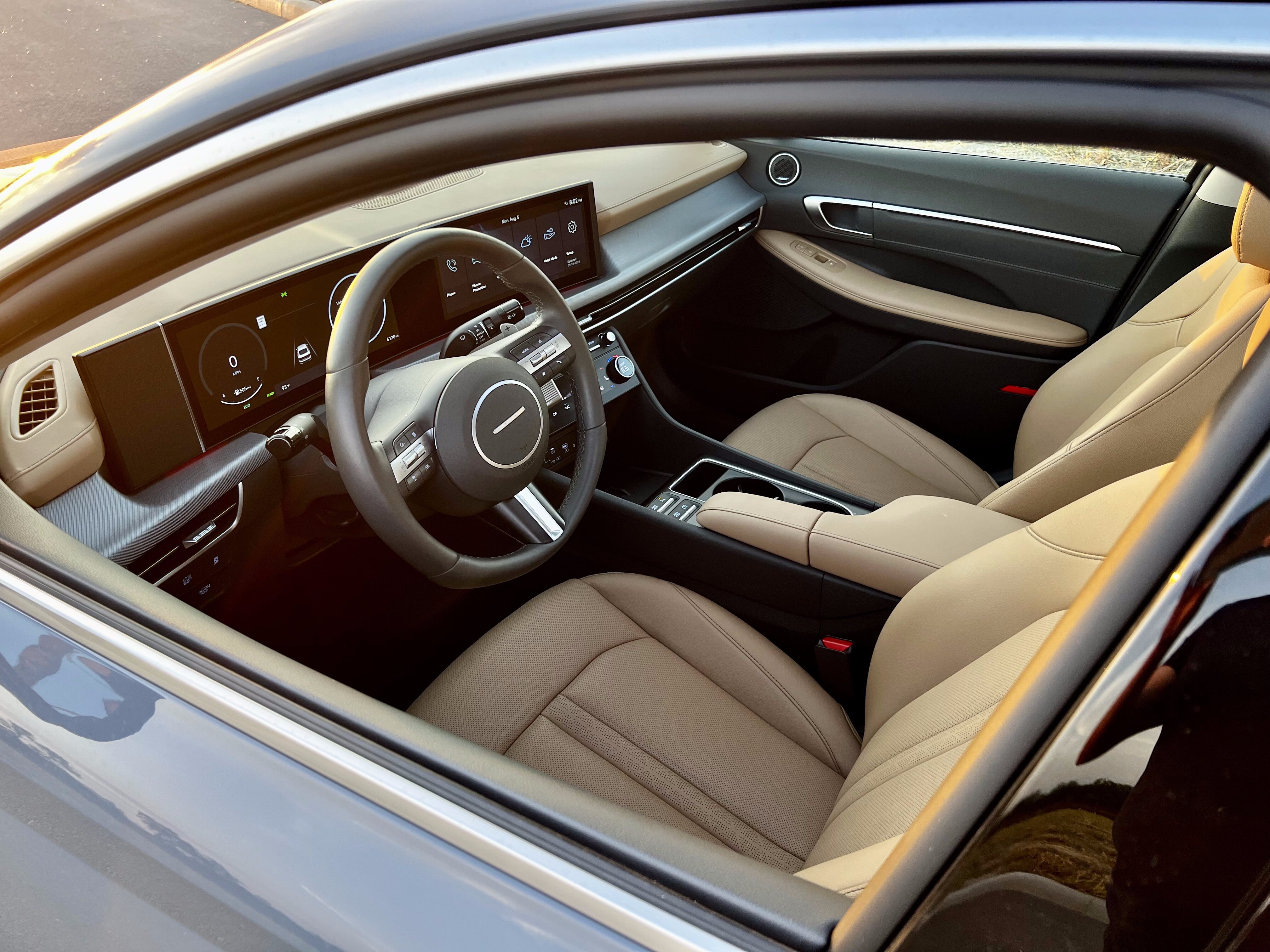 2025 Hyundai Sonata Hybrid Limited interior