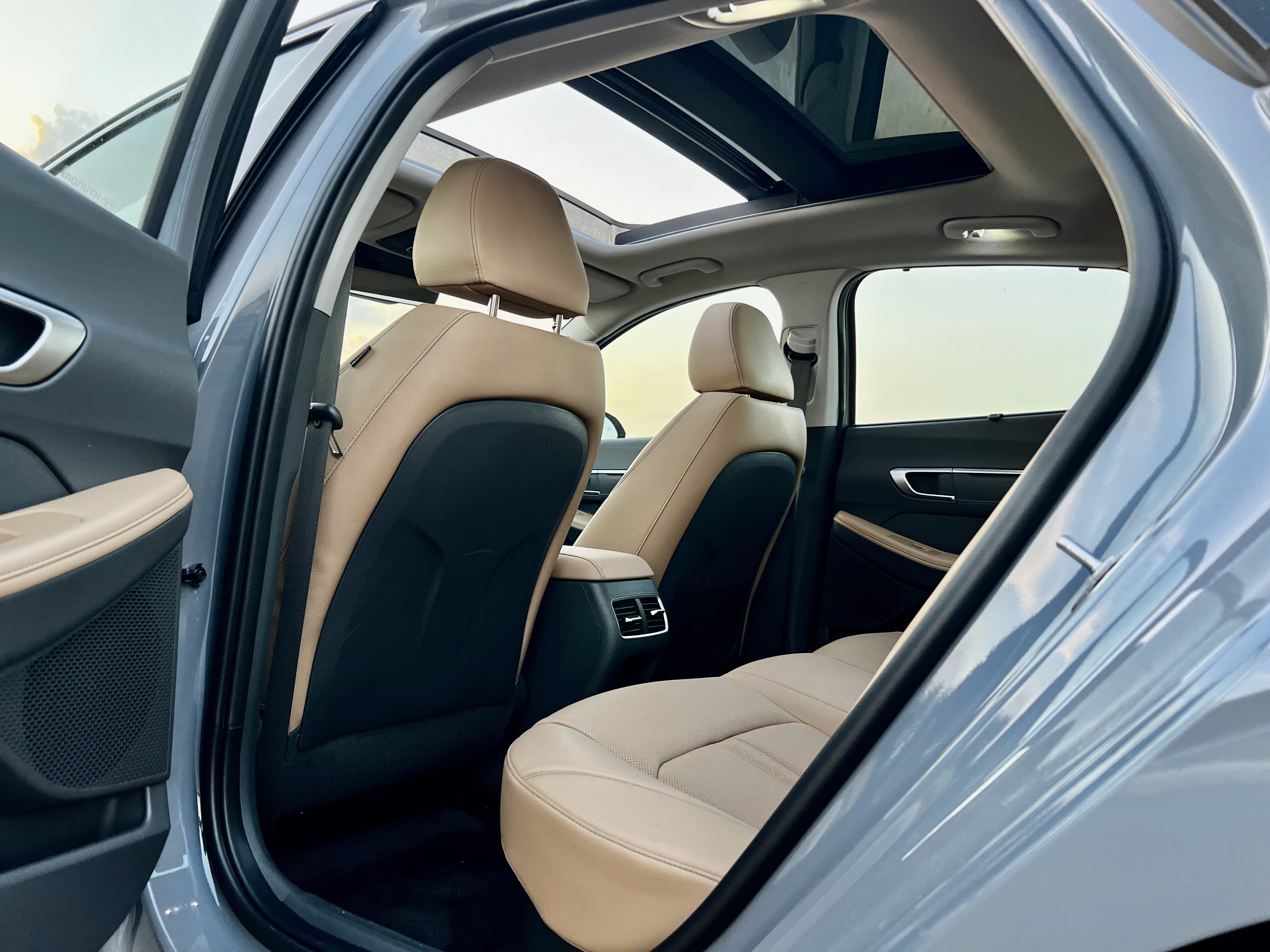 2025 Hyundai Sonata Hybrid Limited back seat