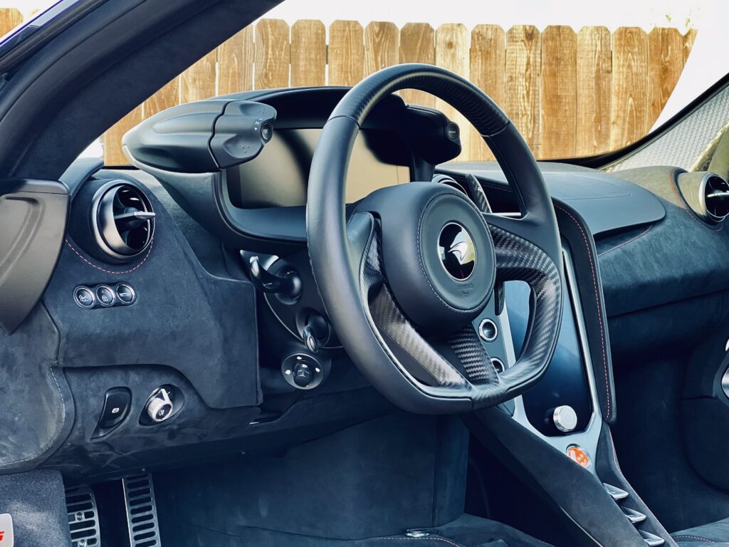 McLaren 750S Spider interior