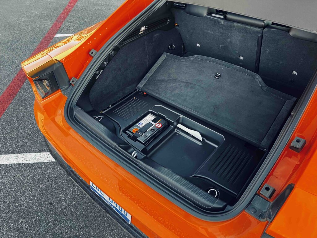 2026 Dodge Charger Scat Pack Six Pack trunk